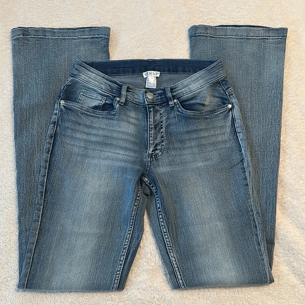 Venus Light Wash Bootcut Jeans Size 6 Long NWT - Picture 5 of 10